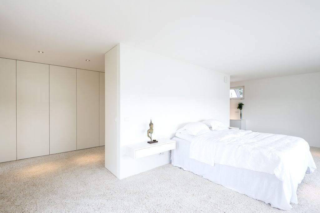 Exklusiver Bungalow mit hochwertiger Ausstattung, wir leben haus - Bauunternehmen in Bayern wir leben haus - Bauunternehmen in Bayern Modern style bedroom