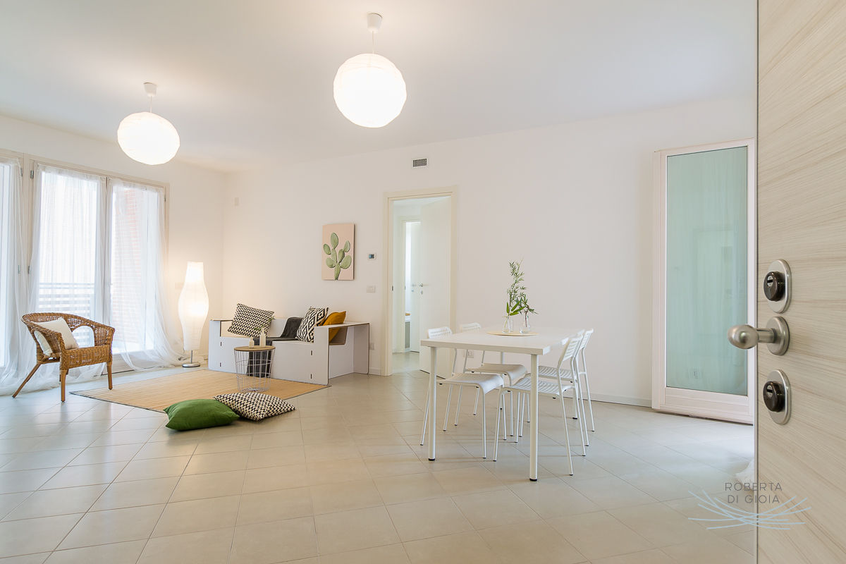 Appartamento campione in palazzine di nuova costruzione a Cormano (provincia di Milano), Home Staging & Dintorni Home Staging & Dintorni Skandynawski salon