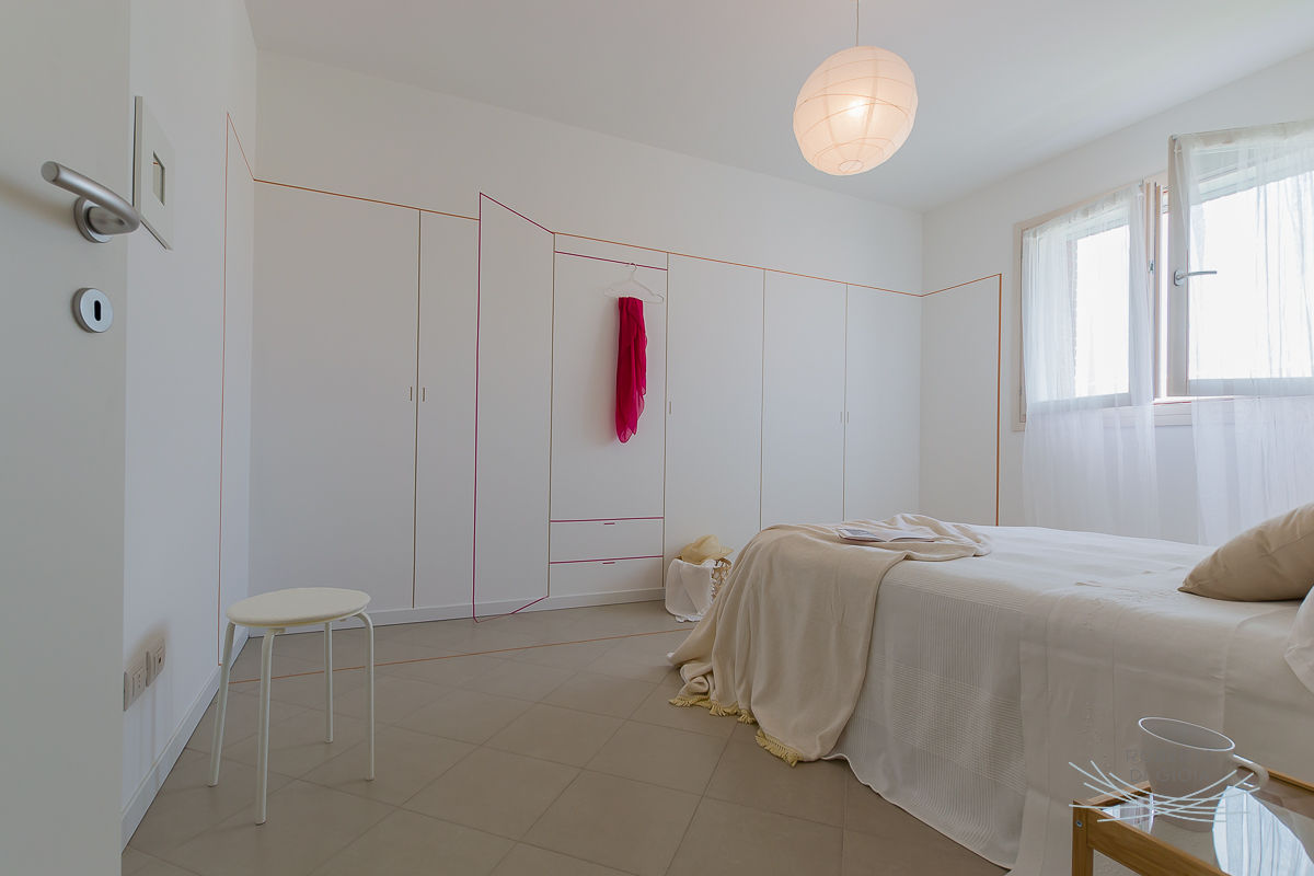 Appartamento campione in palazzine di nuova costruzione a Cormano (provincia di Milano), Home Staging & Dintorni Home Staging & Dintorni Scandinavian style bedroom