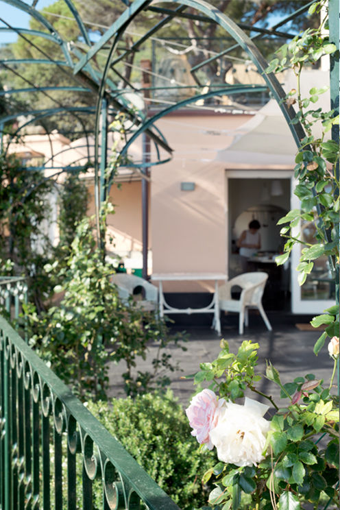 LO SCOGLIO | Genova, marta carraro marta carraro Mediterranean style garden