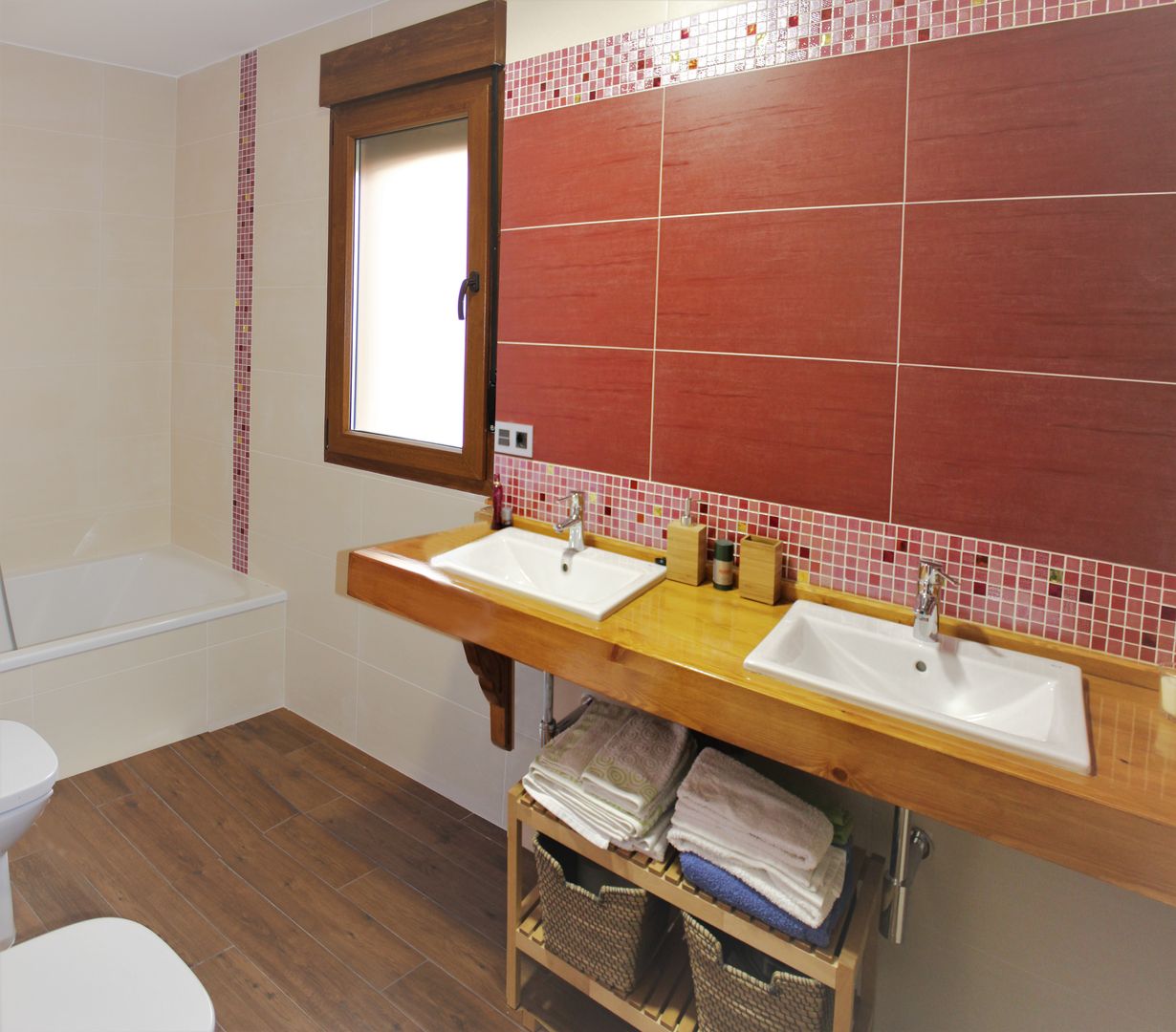 Vivienda unifamiliar rústica, mh11arquitectos mh11arquitectos Rustic style bathroom