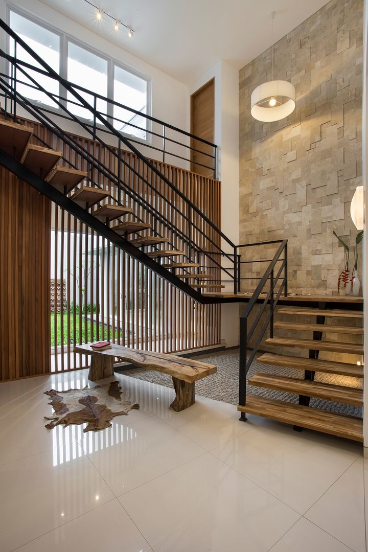 kbp house, e.Re studio architects e.Re studio architects Modern Corridor, Hallway and Staircase