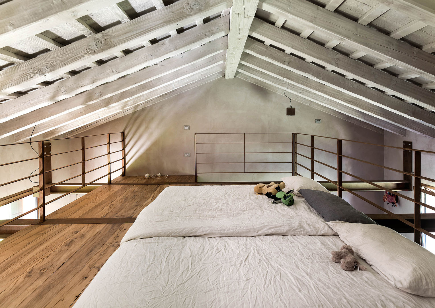 Country House, ZAA Zanon Architetti Associati ZAA Zanon Architetti Associati Bedroom