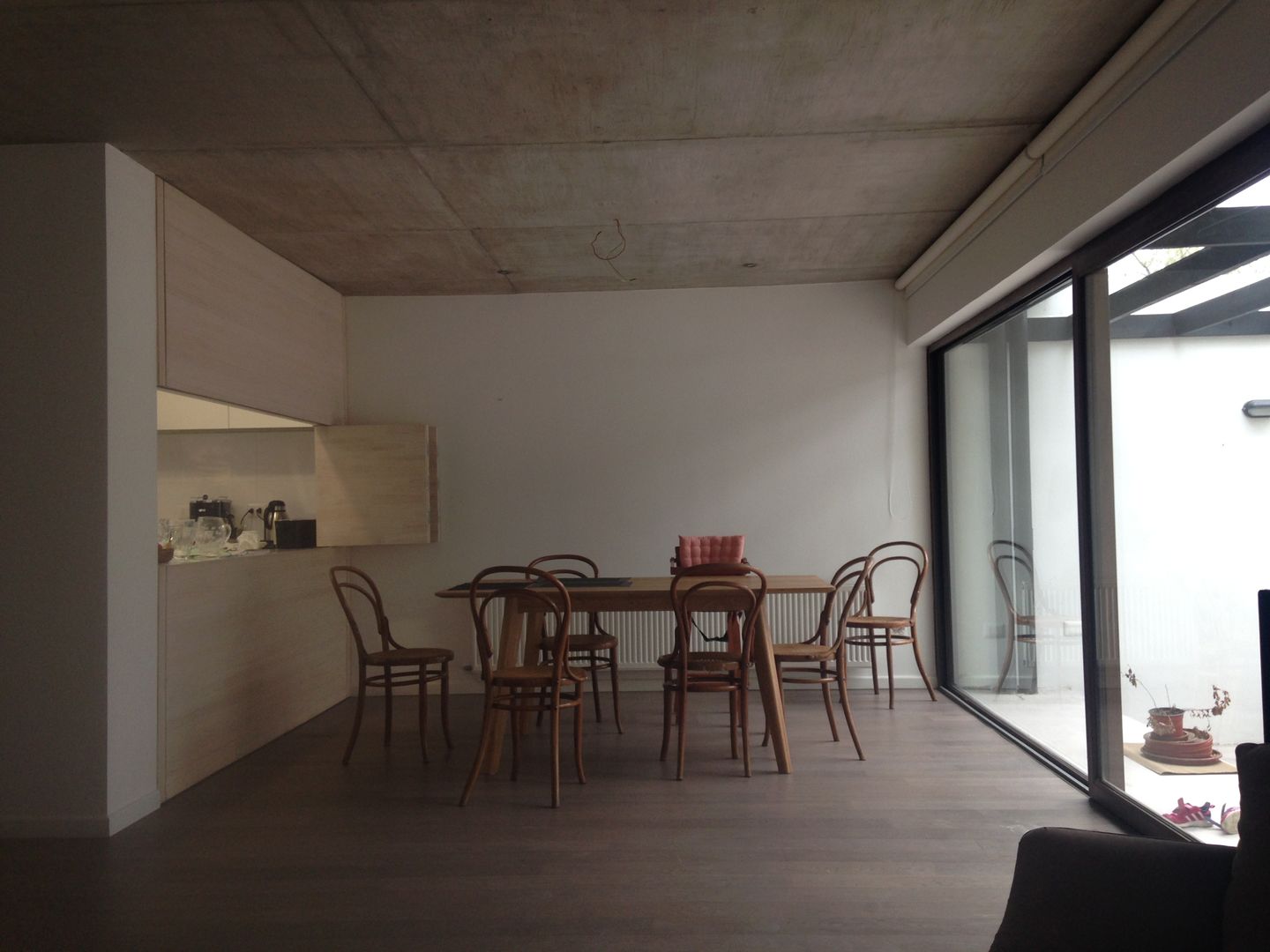 CASA BARTOLOME SHARP, [ER+] Arquitectura y Construcción [ER+] Arquitectura y Construcción Chambre minimaliste