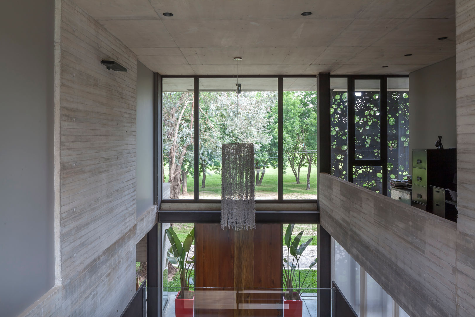 Casa HK, Ciudad y Arquitectura Ciudad y Arquitectura إضاءات طبيعية من سقف