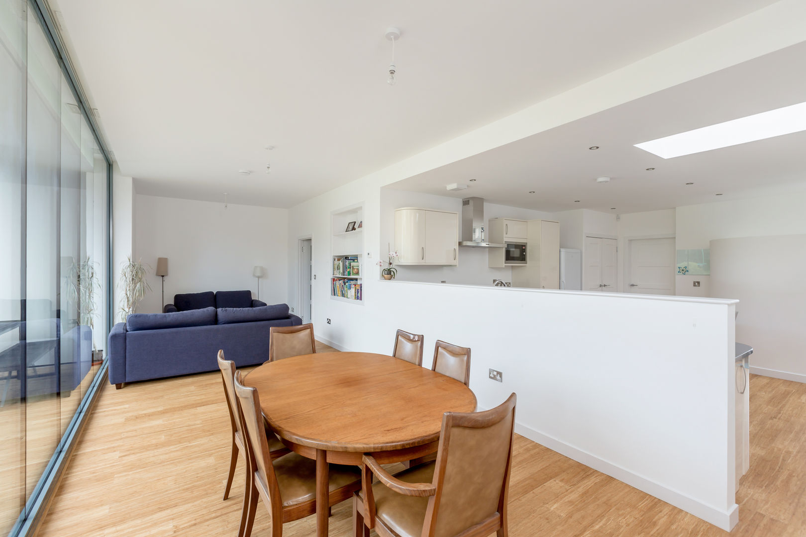 An Award-Winning Contemporary House Extension in Edinburgh, Capital A Architecture Capital A Architecture Built-in kitchens