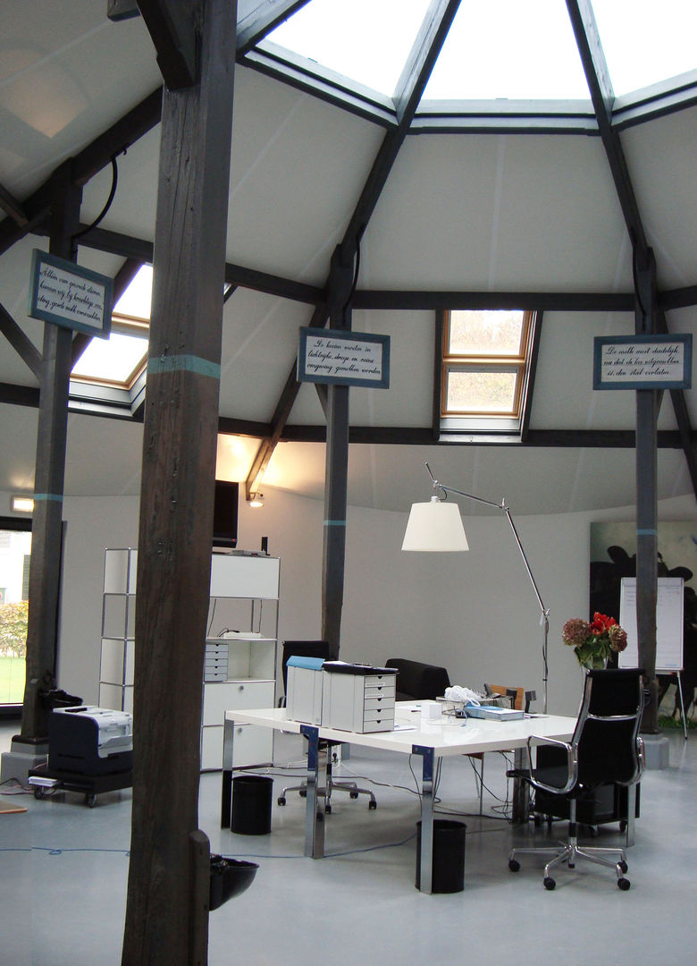 Umnutzung Bauernhof Ankeveen (NL), Resonator Coop Architektur + Design Resonator Coop Architektur + Design Espacios comerciales Oficinas y Tiendas