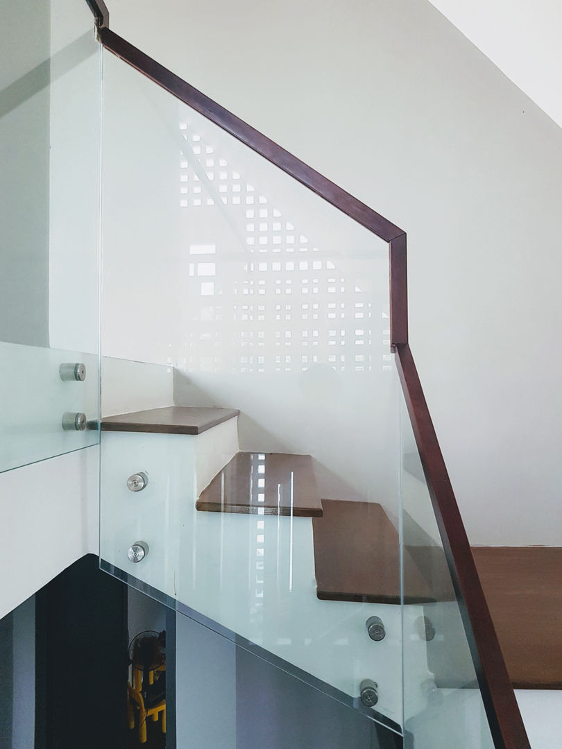 NEW HOUSE, RÂU ARCH RÂU ARCH Ingresso, Corridoio & Scale in stile minimalista