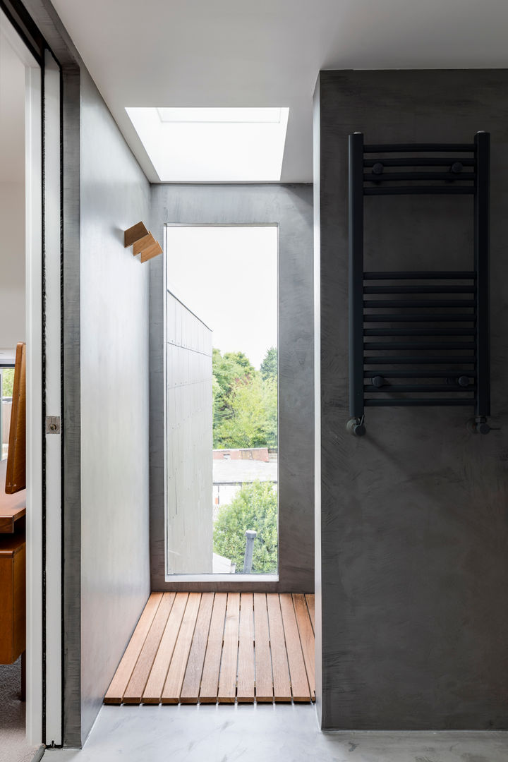 Dulwich Loft Conversation , R+L Architect R+L Architect Modern bathroom