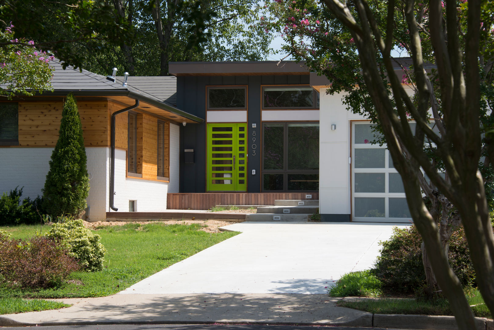 Courtyard House, ARCHI-TEXTUAL, PLLC ARCHI-TEXTUAL, PLLC Casa unifamiliare