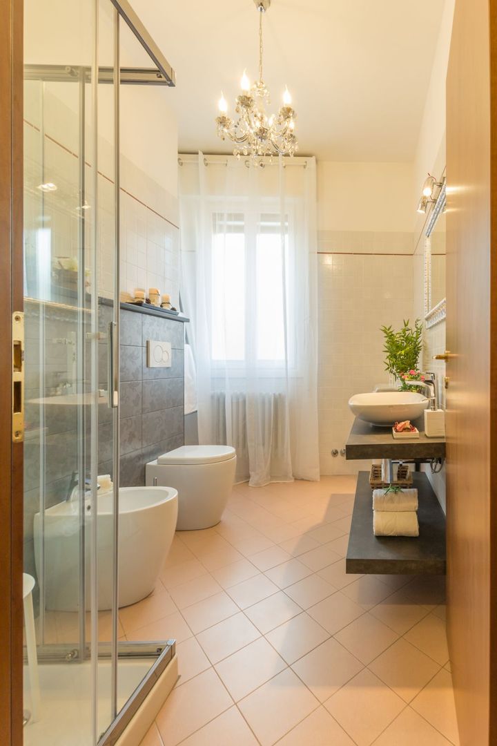 Airone, Home Staging per la Microricettività, Anna Leone Architetto Home Stager Anna Leone Architetto Home Stager Minimalist style bathroom