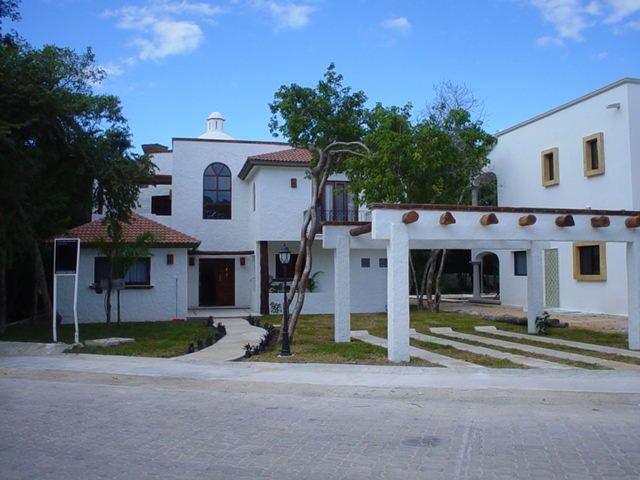 CASA DOS TORTUGAS, Arquinplaya Arquinplaya Classic style houses Concrete