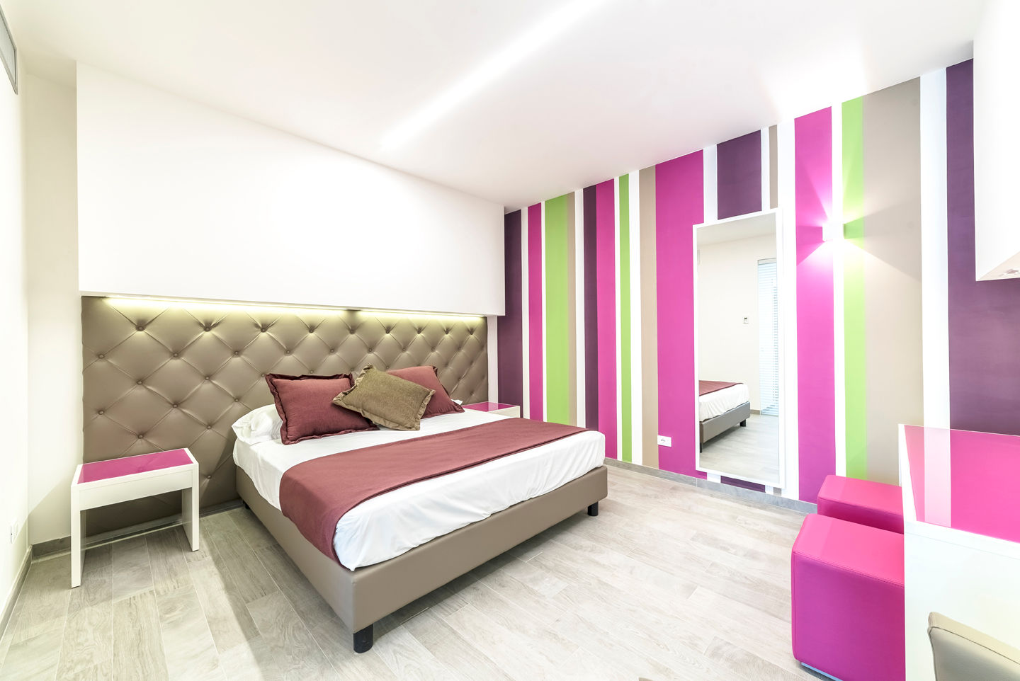 Hotel Tenda Rossa - Suites, Daniele Menichini Architetti Daniele Menichini Architetti 商业空间 MDF 飯店