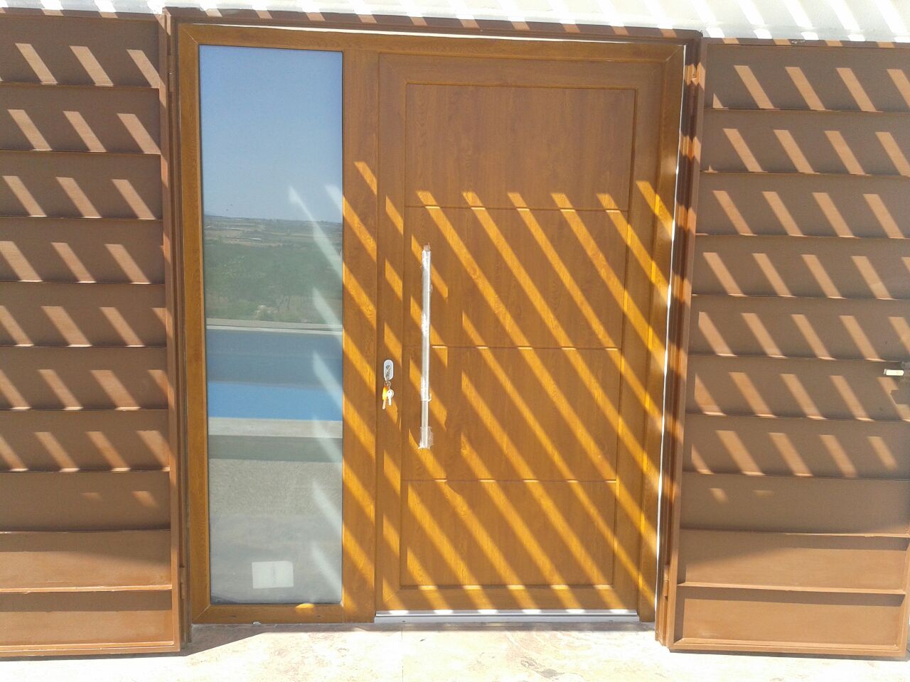 homify Modern style doors