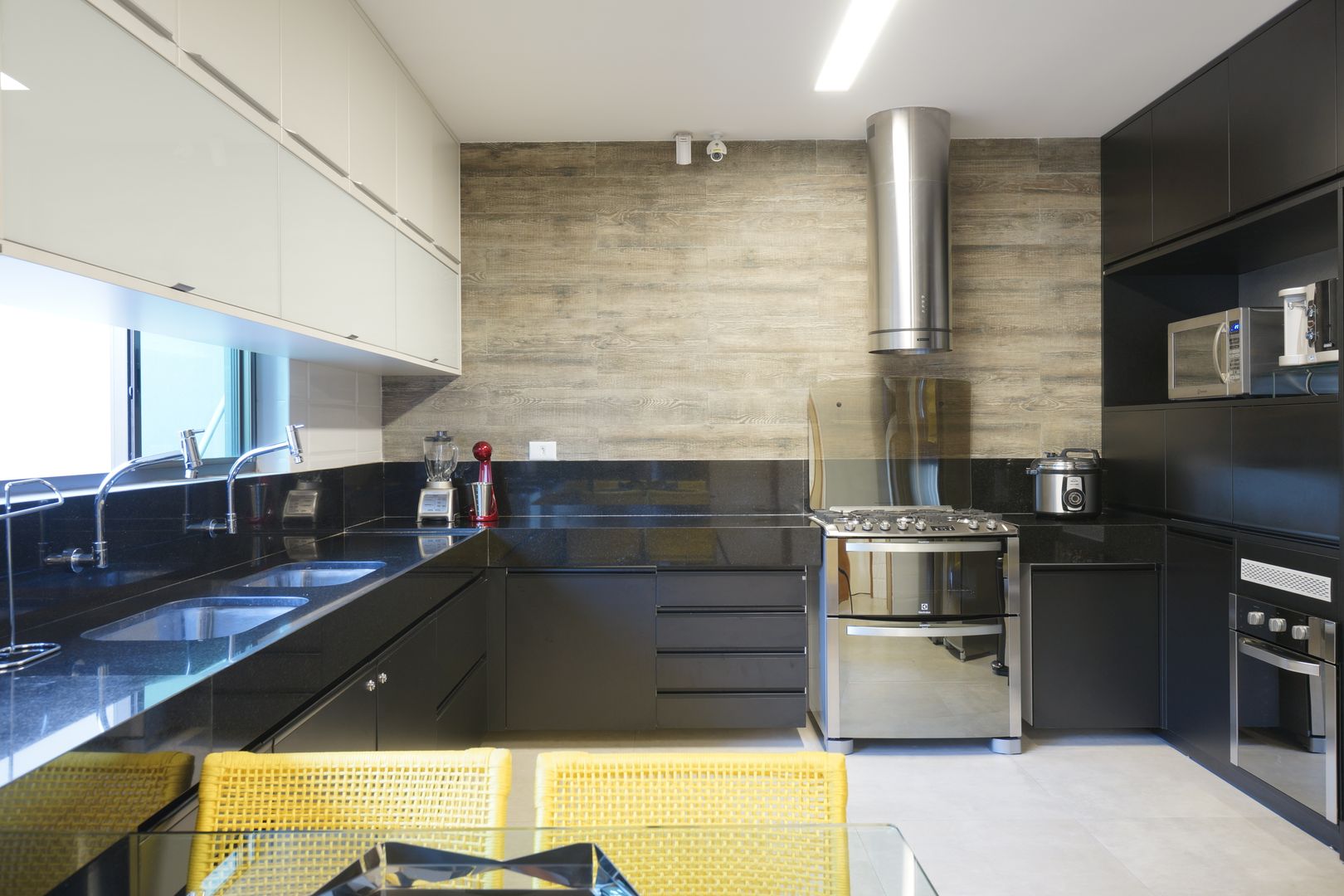 Casa K+R, Julice Pontual Arquitetura Julice Pontual Arquitetura Cocinas modernas