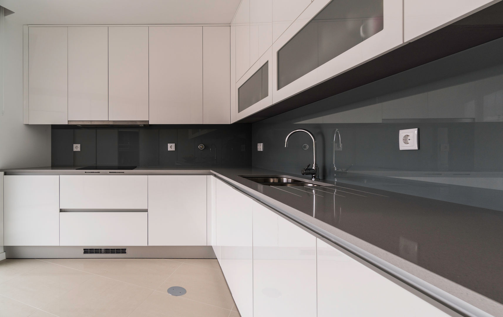 Residência DA, UNISSIMA Home Couture UNISSIMA Home Couture Built-in kitchens