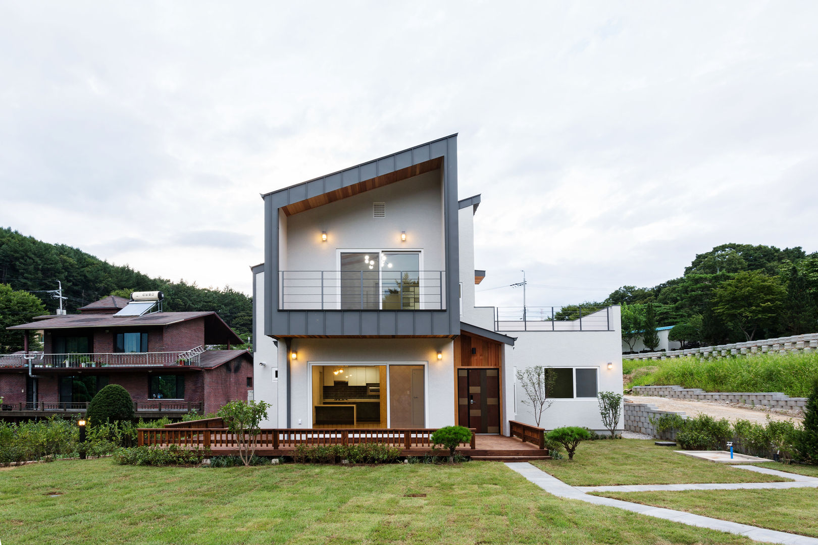 homify Wooden houses