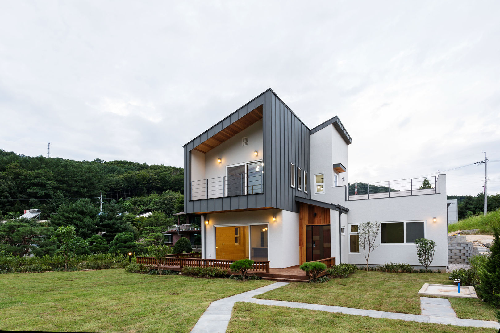 homify Wooden houses