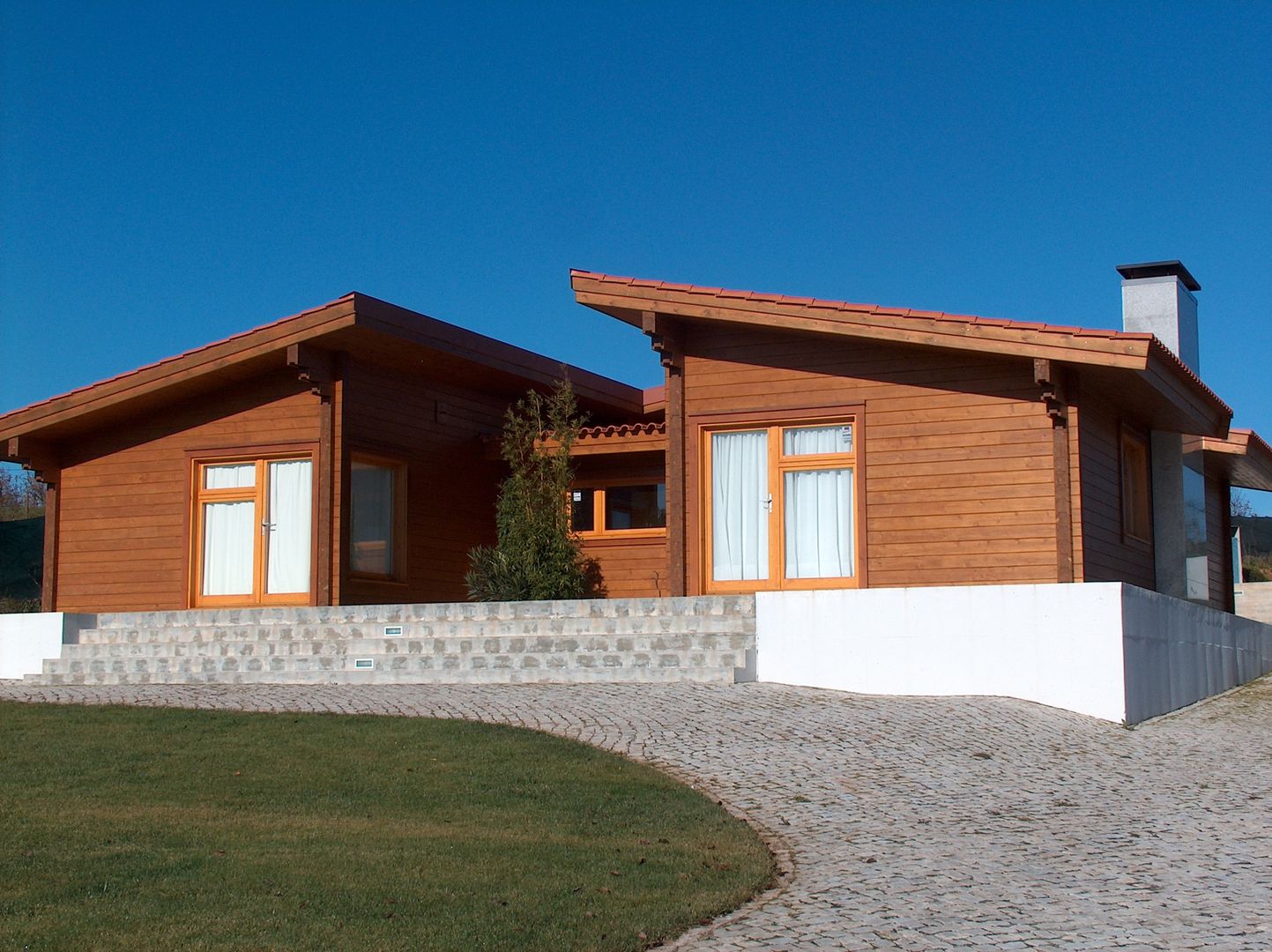 RUSTICASA | House in Dagorda | Cadaval, RUSTICASA RUSTICASA Wooden houses Solid Wood Multicolored House,prefabricated house,wooden house,Wood,wood exterior,wood panel wall,Rusticasa