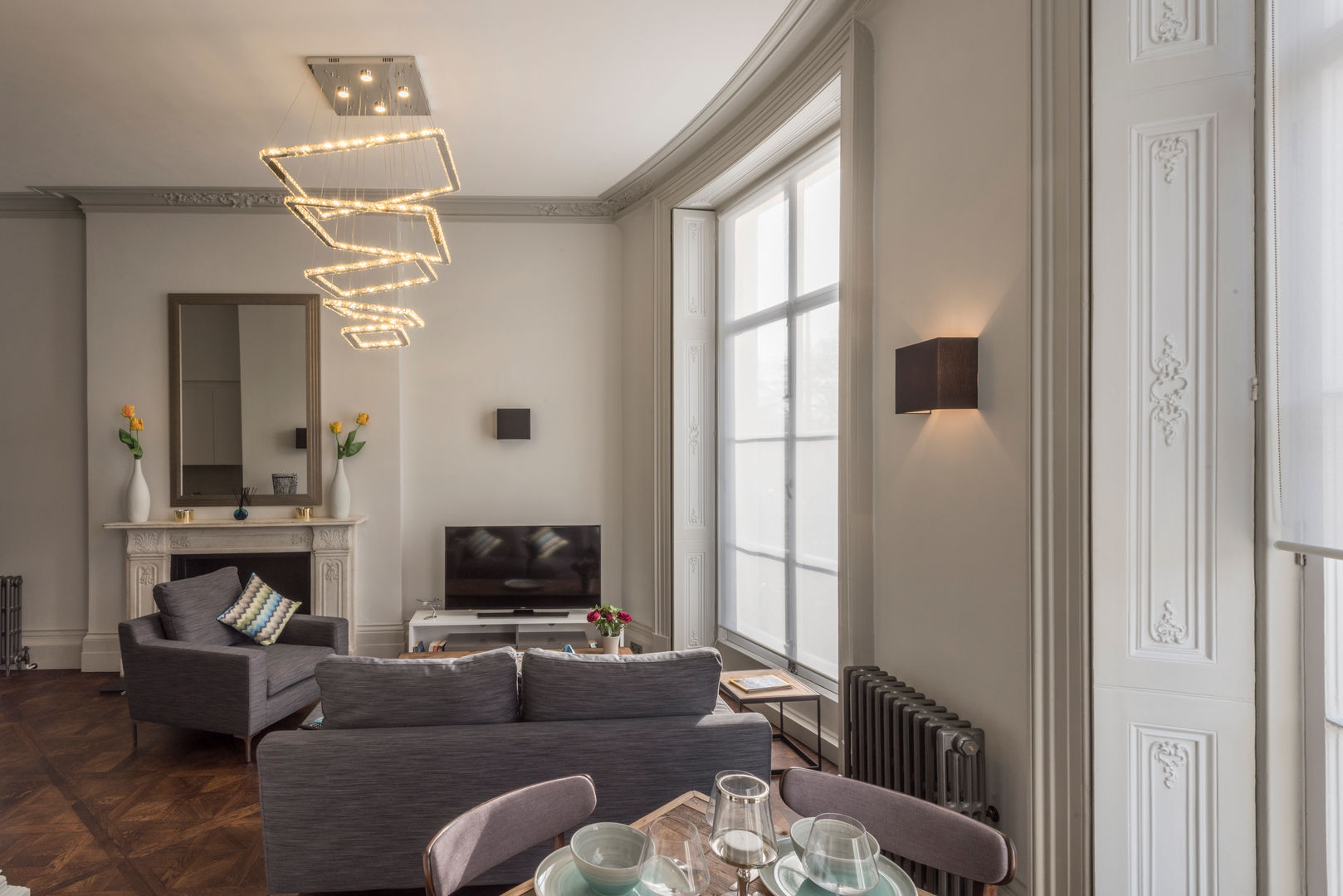 Bachelor Pad - Hyde Park, Prestige Architects By Marco Braghiroli Prestige Architects By Marco Braghiroli Klassische Wohnzimmer living room,Living room,lighting,sofa