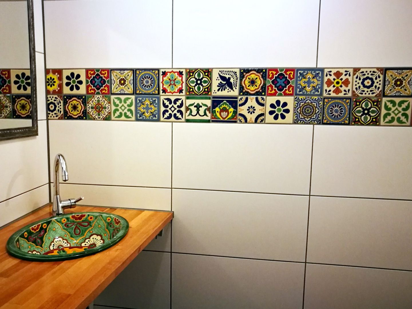 ​Mexikanische Waschbecken für sommerlich gute Laune, Mexambiente e.K. Mexambiente e.K. Tropical style bathroom Ceramic