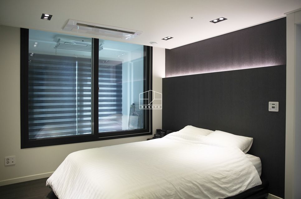 모던하고 스타일리시한 34평 아파트 인테리어 이사 후 , 홍예디자인 홍예디자인 Modern style bedroom