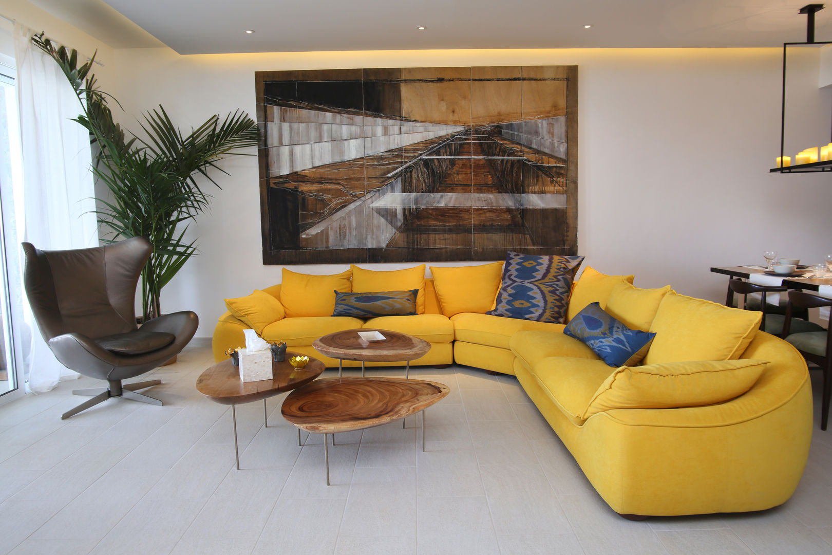 Ayla Oasis Mock Up Apartment, Paradigm Design House Paradigm Design House Nowoczesny salon Kanapy i fotele