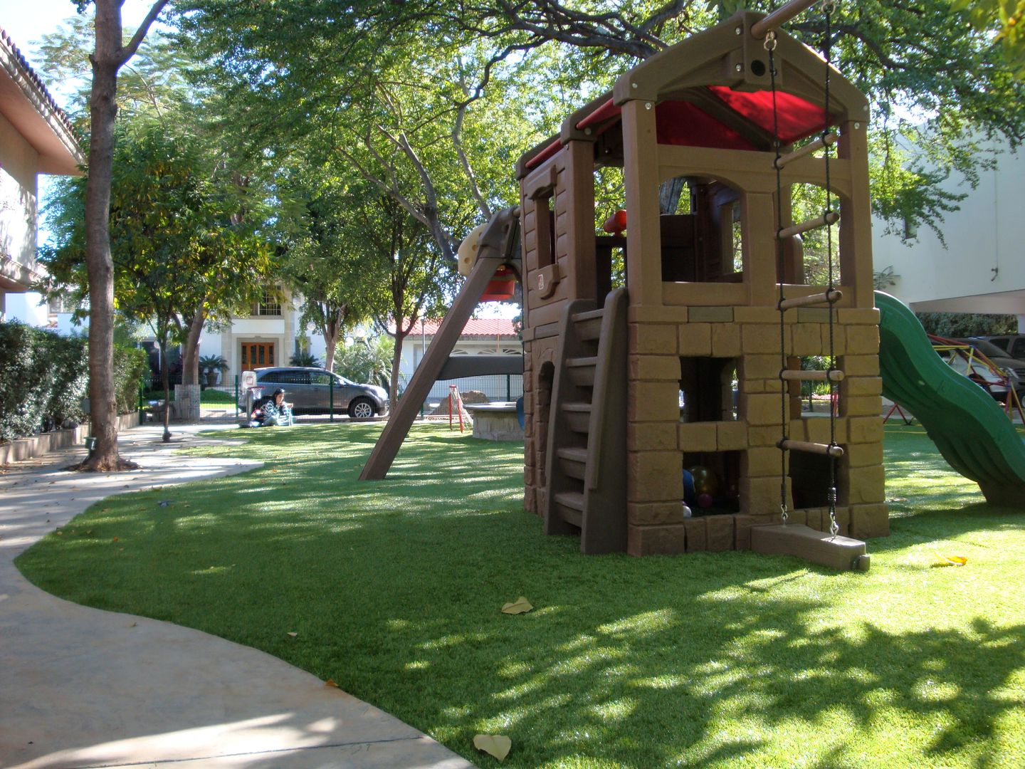 Área para niños, Arte Verde - Favor de pisar el césped Arte Verde - Favor de pisar el césped Commercial spaces Commercial Spaces