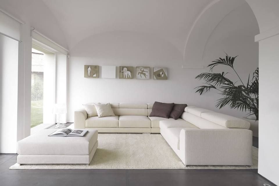 The Minimalist's Living Room, Spacio Collections Spacio Collections Living room Textile Amber/Gold Sofas & armchairs