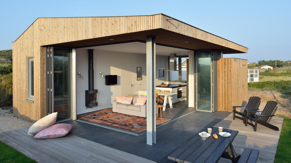 Luxe vakantiehuisje in de duinen van Vlieland, BNLA architecten BNLA architecten Minimalistische woonkamers