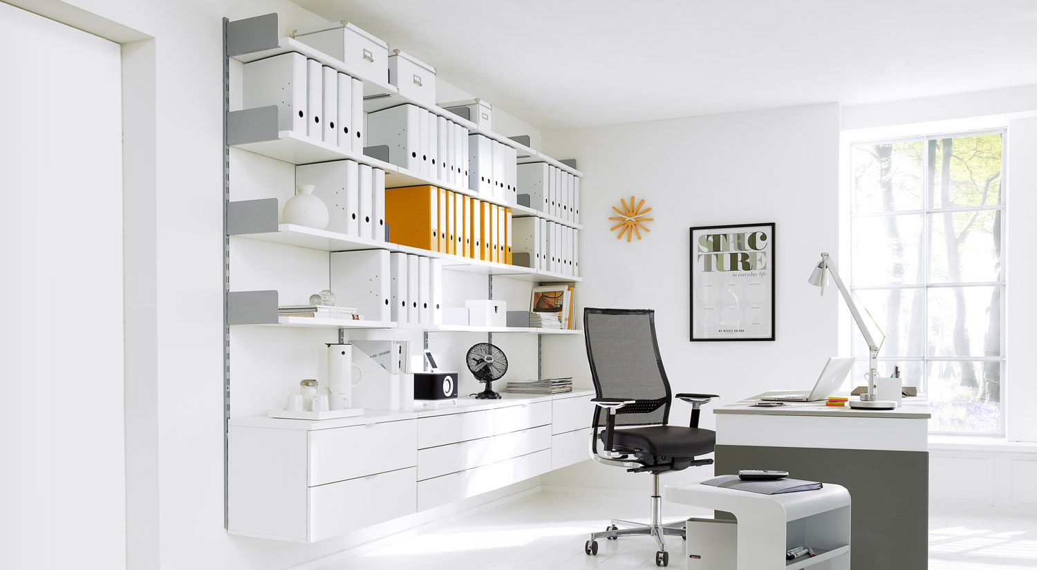 ON-WALL - Office Shelving Systems homify ミニマルデザインの リビング Office,Home Office,Shelving System