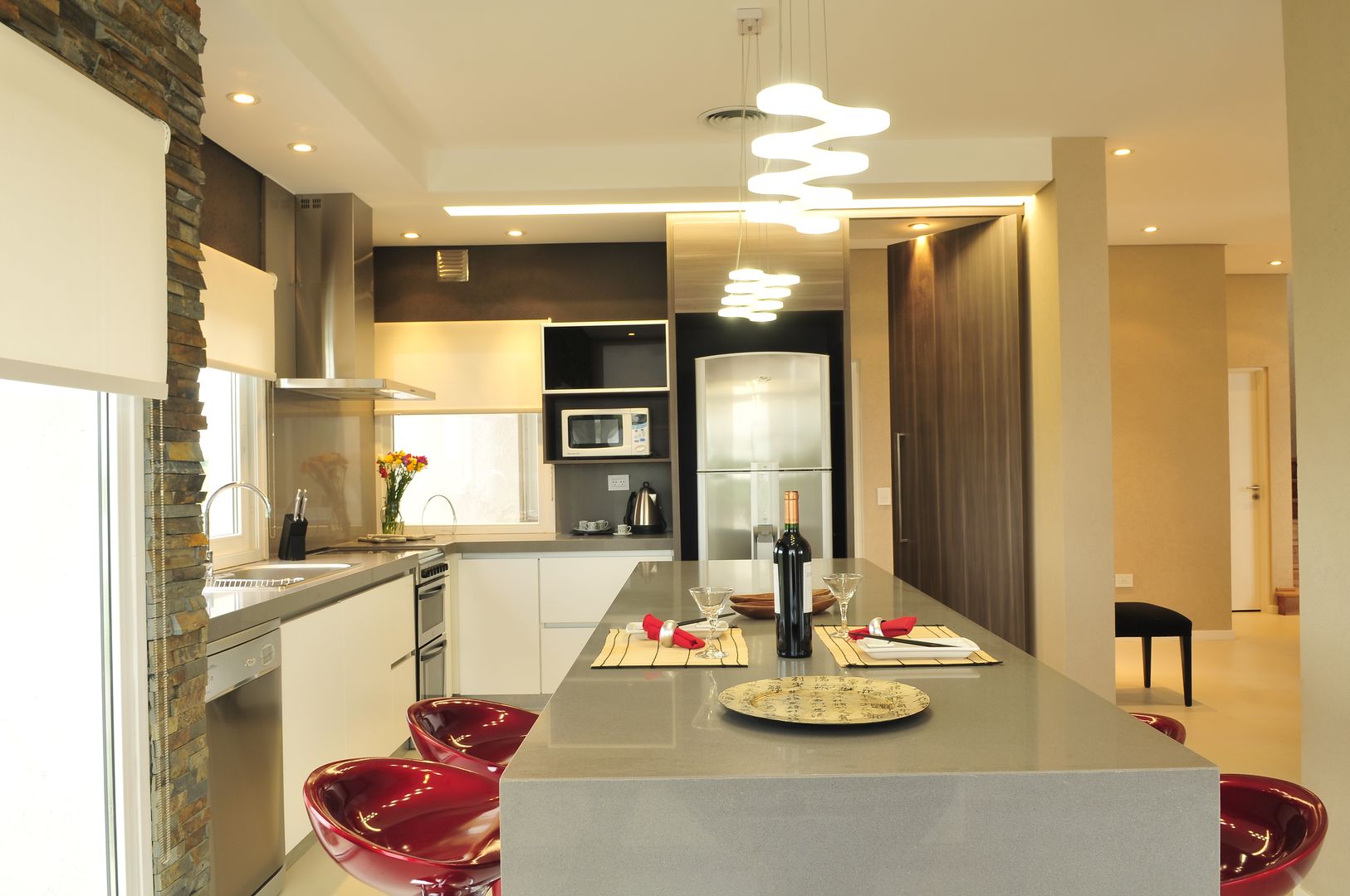 La Reserva Cardales "A La Laguna", Estudio Gore Estudio Gore Modern kitchen