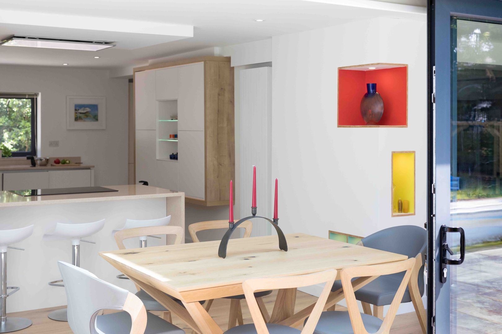 House in Hamble, LA Hally Architect LA Hally Architect Modern dining room