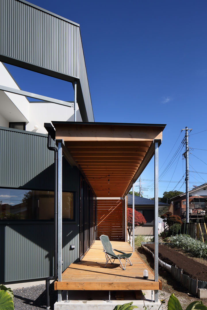 plug, *studio LOOP 建築設計事務所 *studio LOOP 建築設計事務所 Wooden houses