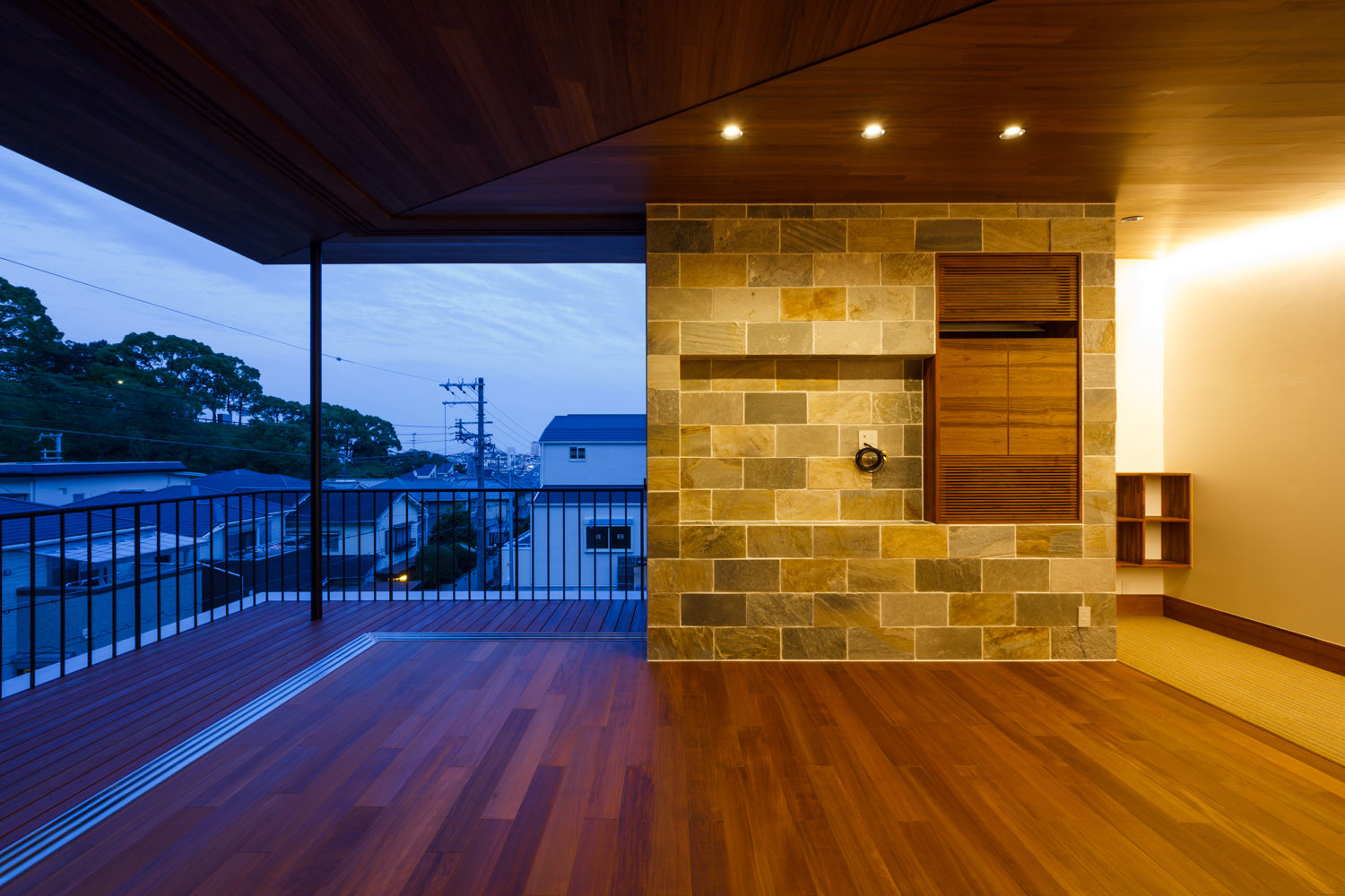 haus-flat, 一級建築士事務所haus 一級建築士事務所haus Salones de estilo moderno Madera Acabado en madera