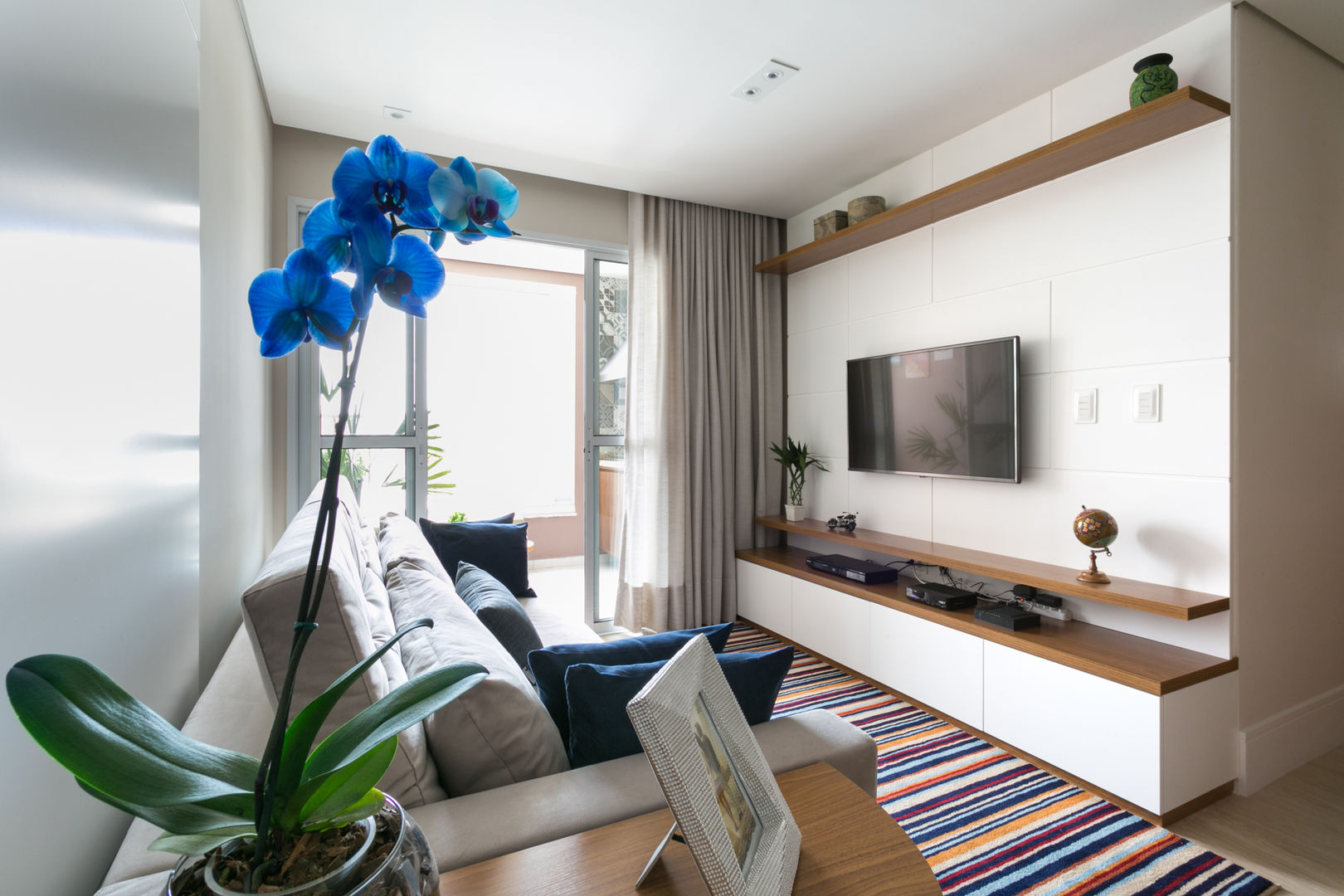 Home Theater homify Salas de estar modernas