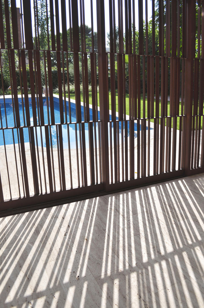 Detail of fence Rardo - Architects Modern balcony, veranda & terrace architects in sitges,arquitectos,sitges,fence,detail,terrace