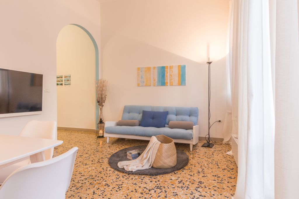 Gabbiano Reale, Home Staging per la microricettività, Anna Leone Architetto Home Stager Anna Leone Architetto Home Stager Living room