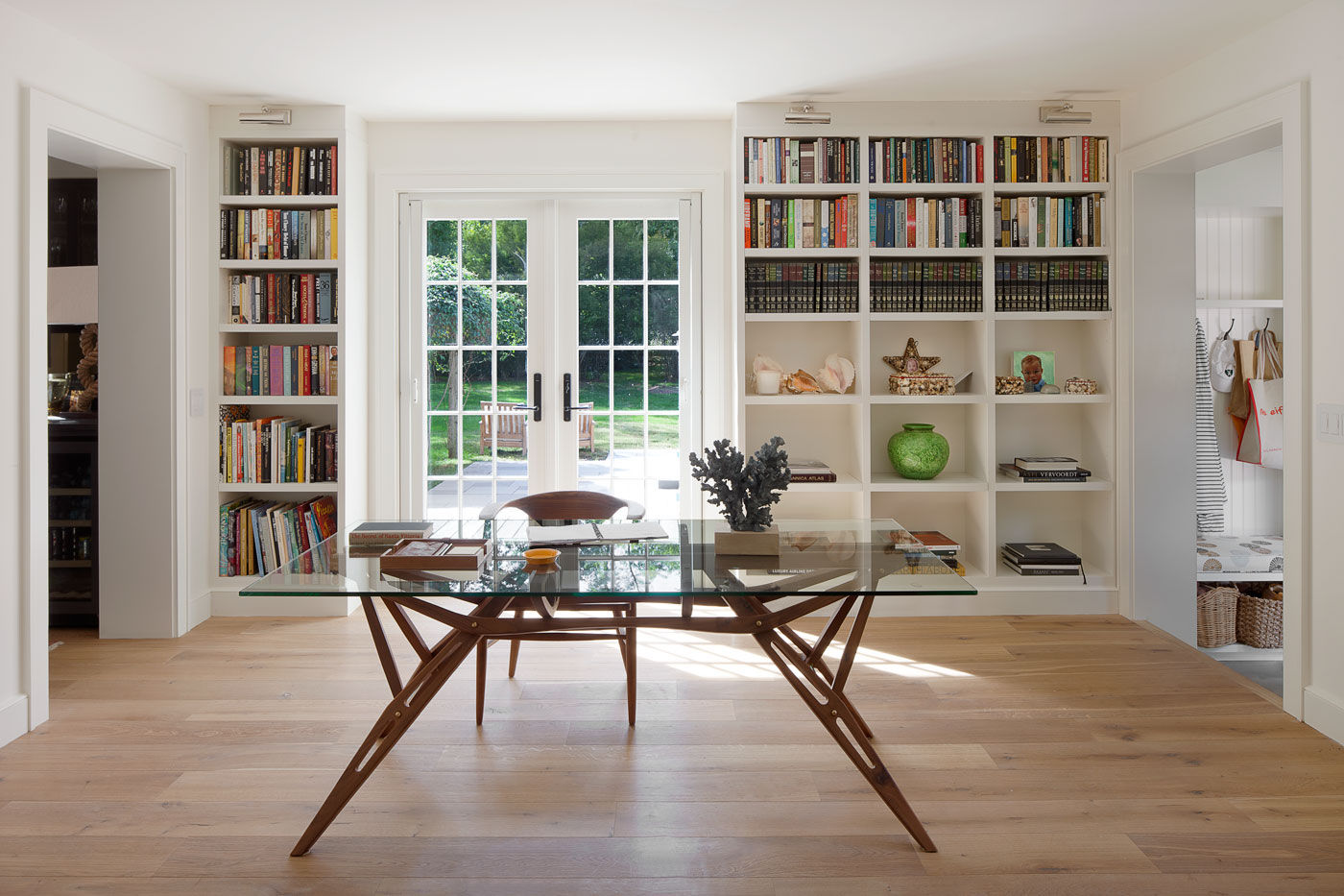 Shelter Island Country Home andretchelistcheffarchitects Study/office country home,french door,lofty kitchen,polished concrete,concrete floor,steel,steel structural,wood,shelter island,new york