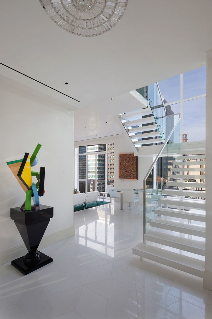 Park Avenue Duplex, andretchelistcheffarchitects andretchelistcheffarchitects الممر الحديث، المدخل و الدرج