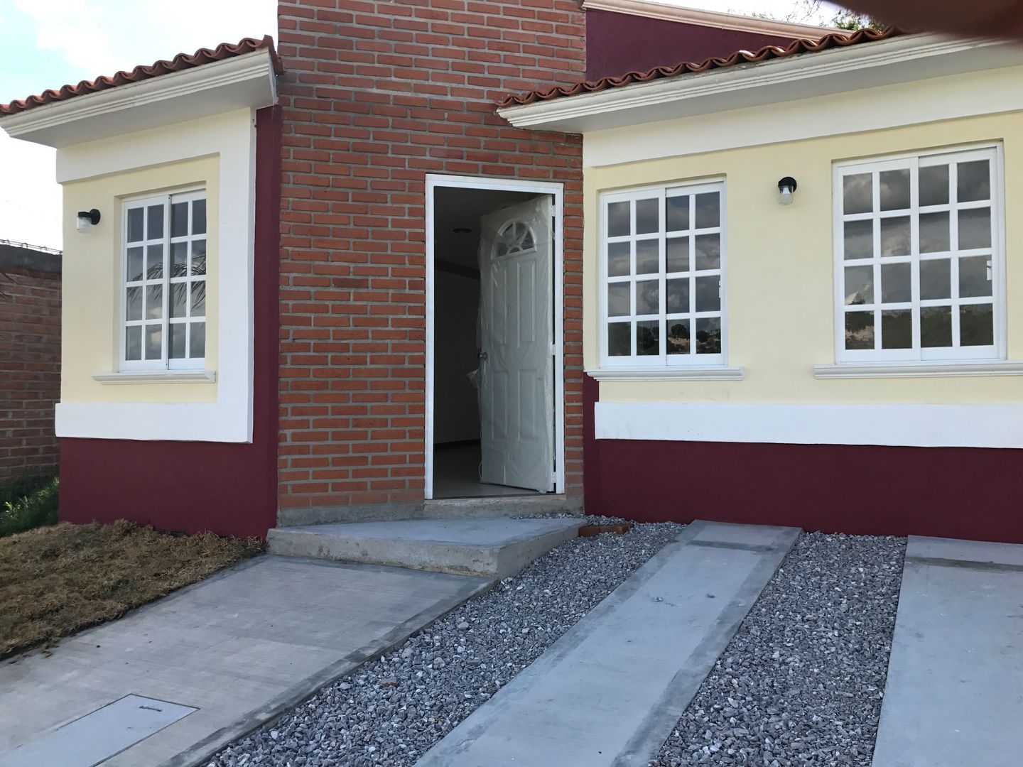 casa-terracota , LUBAAL construcción y arquitectura LUBAAL construcción y arquitectura Colonial style house Bricks