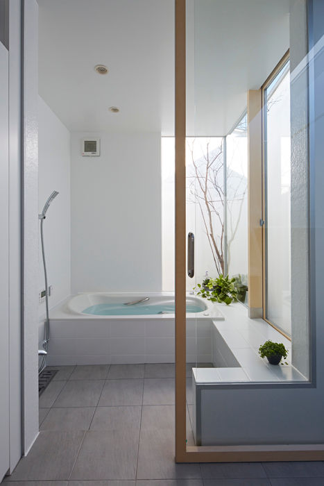 東本町の家, arc-d arc-d Modern bathroom