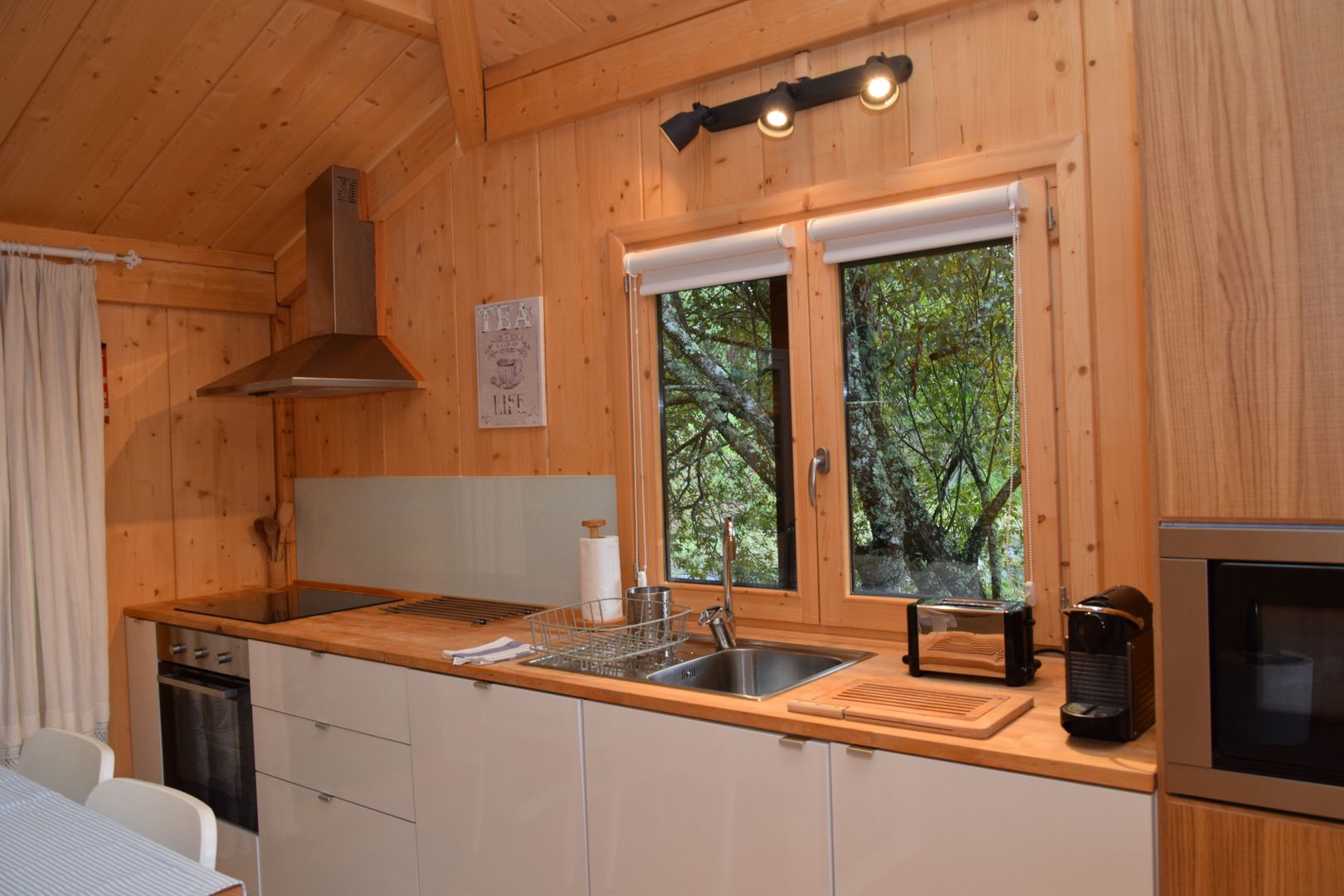 RUSTICASA | Casa da Árvore | Arcos de Valdevez, RUSTICASA RUSTICASA Kitchen units Wood Wood effect