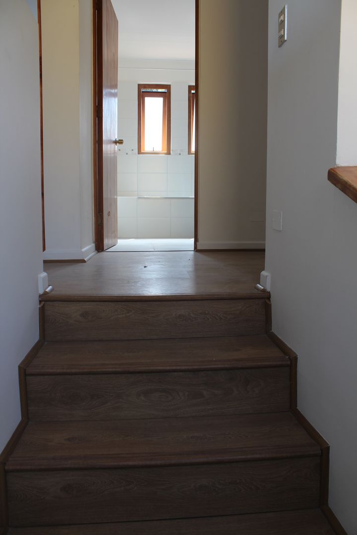 Remodelación Casa Lazo, ARCOP Arquitectura & Construcción ARCOP Arquitectura & Construcción Classic style corridor, hallway and stairs