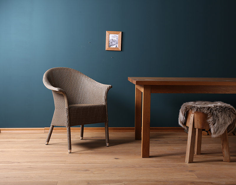 Blue Wall Design. Classic-Loom, Blue Wall Design GmbH Blue Wall Design GmbH Country style dining room