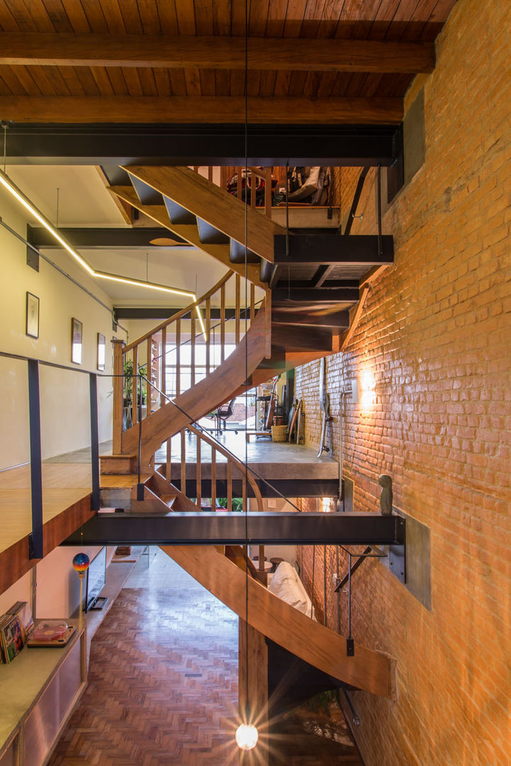 Casa 3.41, ODVO Arquitetura e Urbanismo ODVO Arquitetura e Urbanismo Modern Corridor, Hallway and Staircase