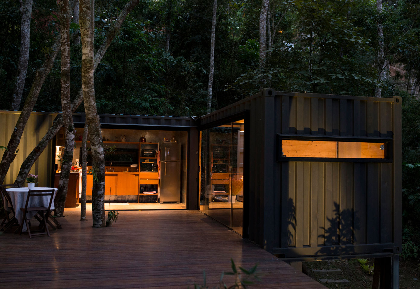 Casa Container, Giselle Wanderley arquitetura Giselle Wanderley arquitetura บ้านและที่อยู่อาศัย