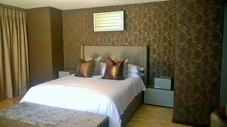 Morningside Residence, CKW Lifestyle Associates PTY Ltd CKW Lifestyle Associates PTY Ltd Eclectic style bedroom