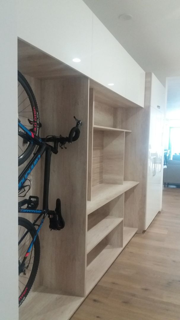 Mueble de acceso con espacio de bicicletas VIVE arquitectura Pasillos, vestíbulos y escaleras modernos Almacenamiento