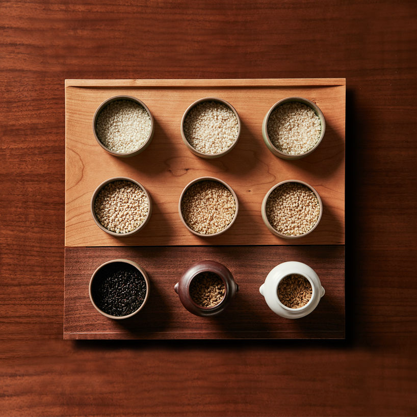 the 'portable dining table' (휴대용 테이블), 박하수 박하수 Nhà bếp phong cách kinh điển Gỗ Wood effect Kitchen utensils